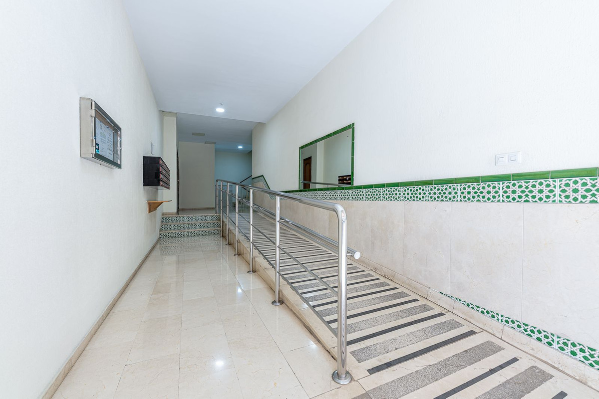 Se vende Apartamento en Planta Última de 3 dormitorios en Costa Del Sol, Málaga, España