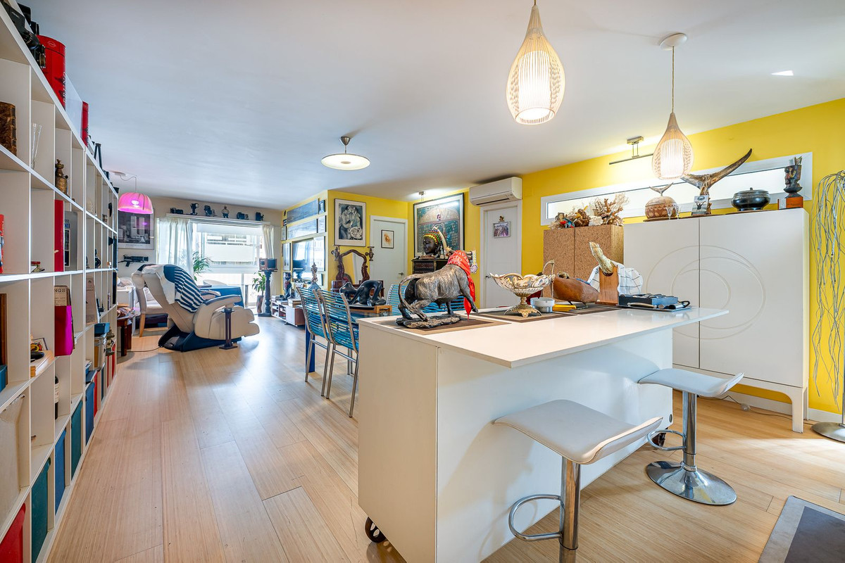 Se vende Apartamento en Planta Última de 3 dormitorios en Costa Del Sol, Málaga, España