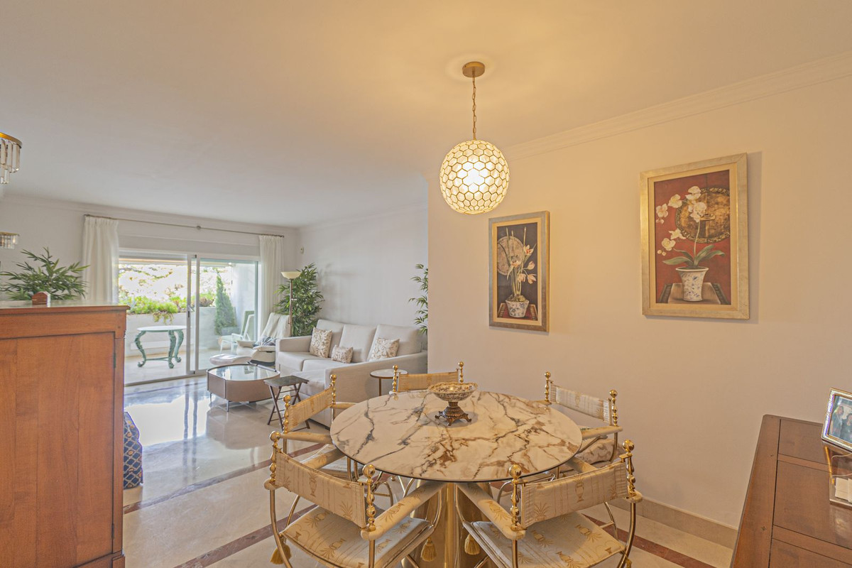 2 Bed Apartment for sale in The Golden Mile Costa Del Sol, Málaga, Spain