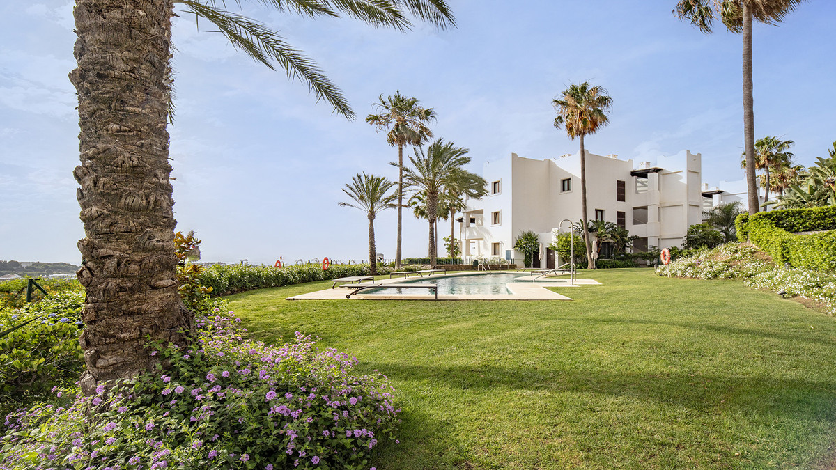 3 Bed Apartment for sale in Casares Costa Del Sol, Málaga, Spain