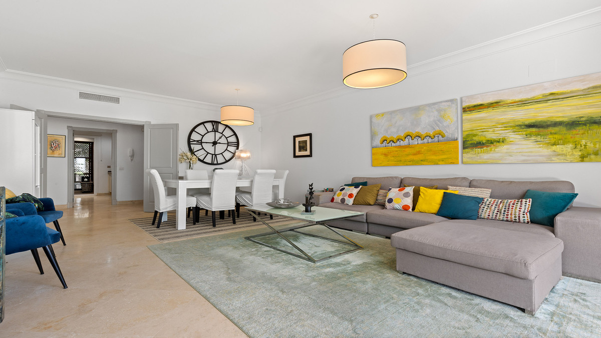 3 Bed Apartment for sale in Casares Costa Del Sol, Málaga, Spain