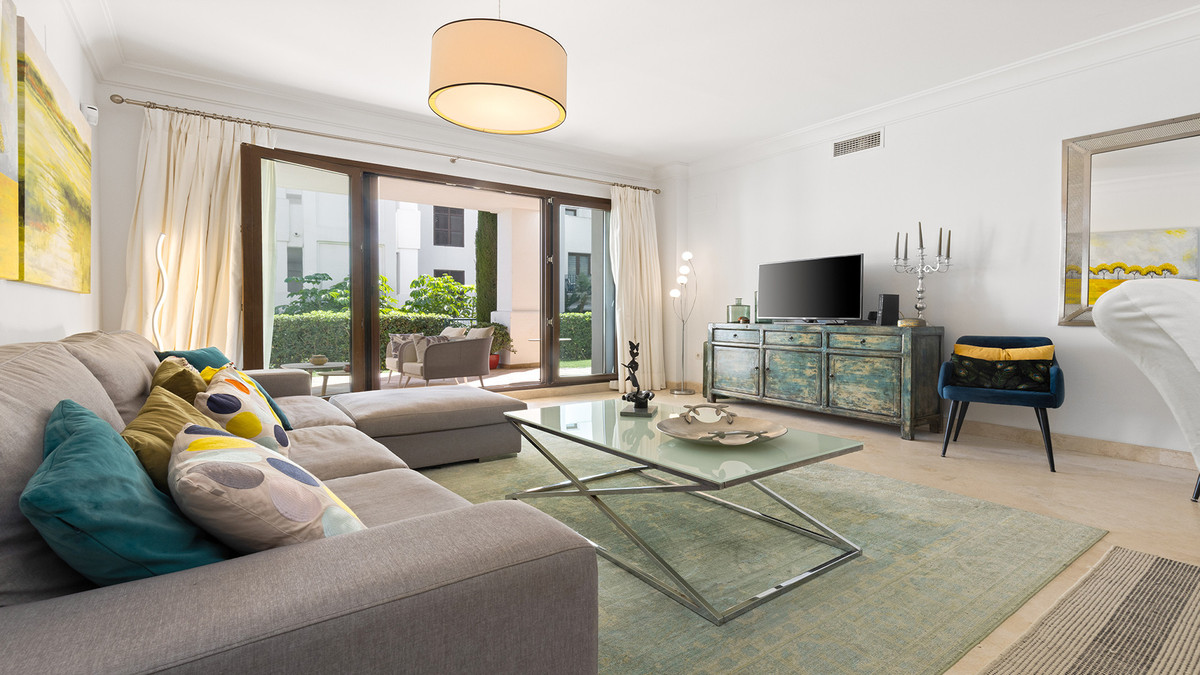 3 Bed Apartment for sale in Casares Costa Del Sol, Málaga, Spain