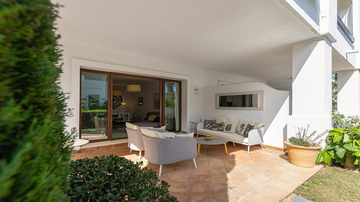 3 Bed Apartment for sale in Casares Costa Del Sol, Málaga, Spain