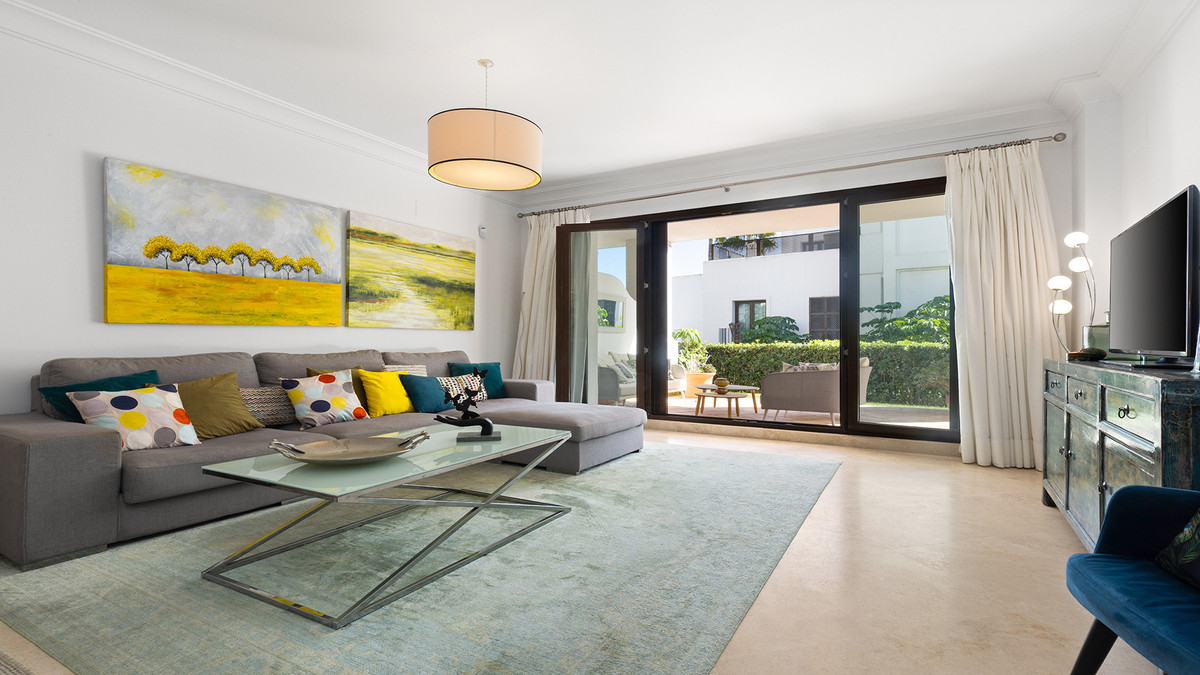 3 Bed Apartment for sale in Casares Costa Del Sol, Málaga, Spain