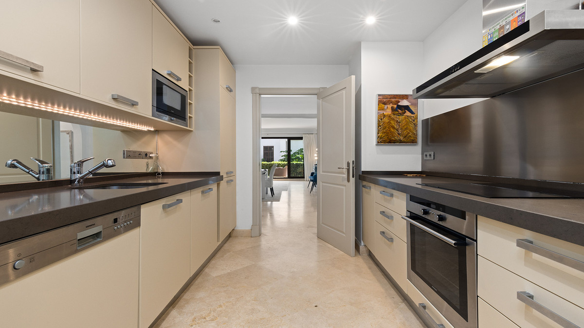 3 Bed Apartment for sale in Casares Costa Del Sol, Málaga, Spain