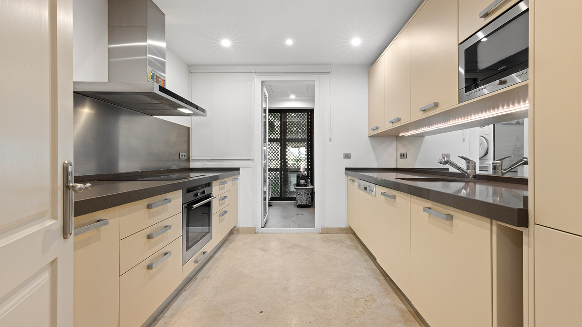 3 Bed Apartment for sale in Casares Costa Del Sol, Málaga, Spain