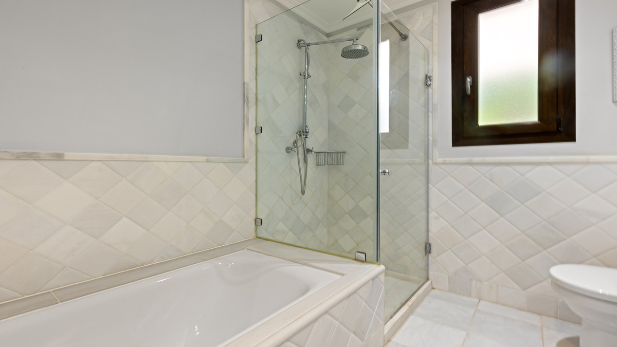 3 Bed Apartment for sale in Casares Costa Del Sol, Málaga, Spain
