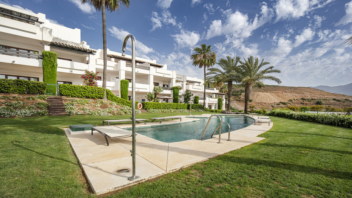 3 Bed Apartment for sale in Casares Costa Del Sol, Málaga, Spain