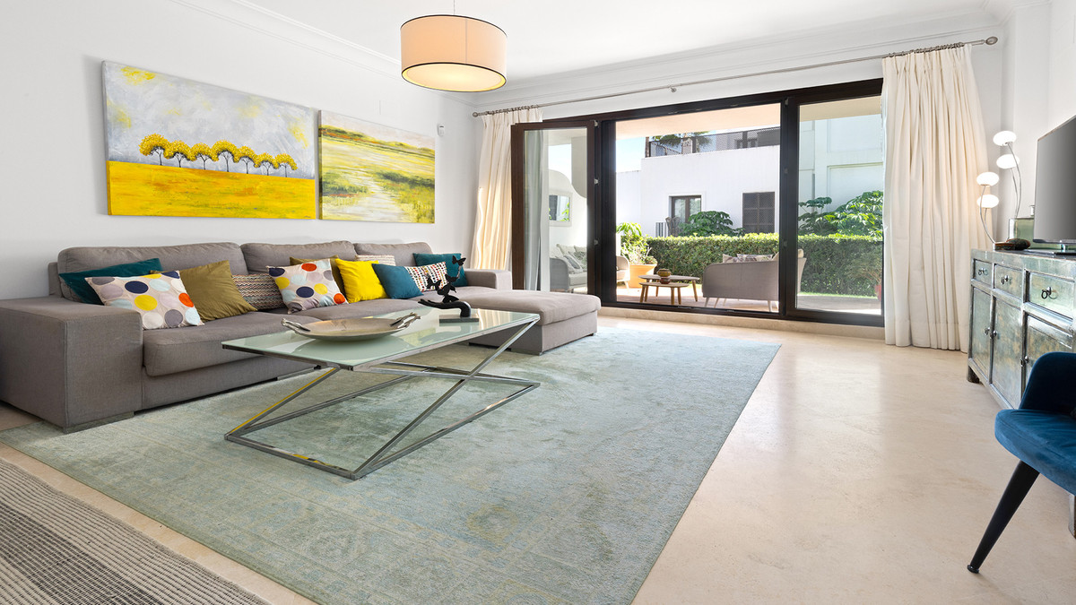 3 Bed Apartment for sale in Casares Costa Del Sol, Málaga, Spain
