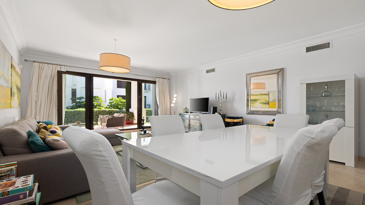 3 Bed Apartment for sale in Casares Costa Del Sol, Málaga, Spain