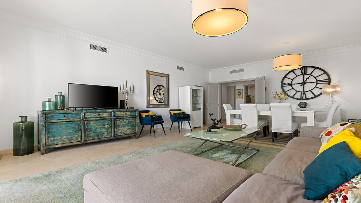 3 Bed Apartment for sale in Casares Costa Del Sol, Málaga, Spain