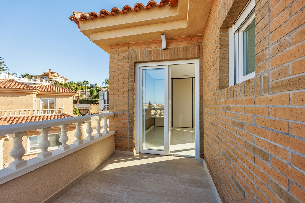 4 Bed Townhouse for sale in Rojales Costa Blanca, Alicante, Spain