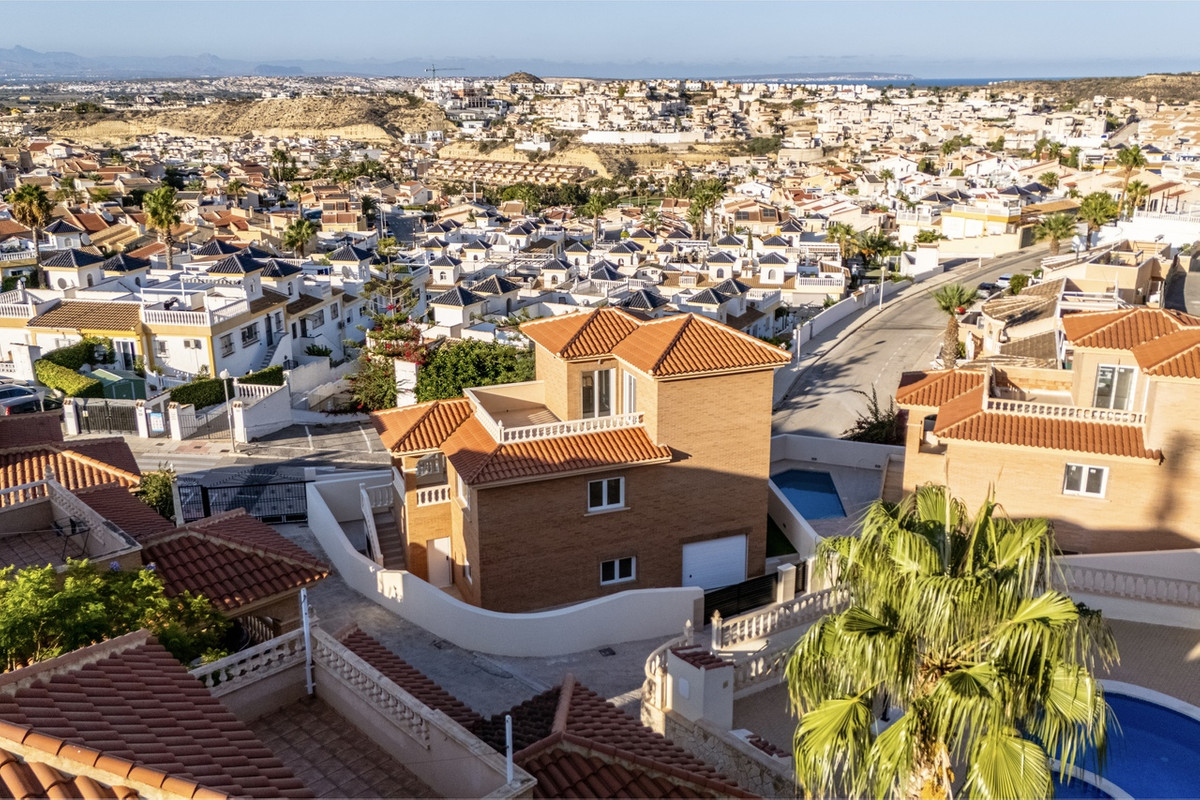4 Bed Townhouse for sale in Rojales Costa Blanca, Alicante, Spain