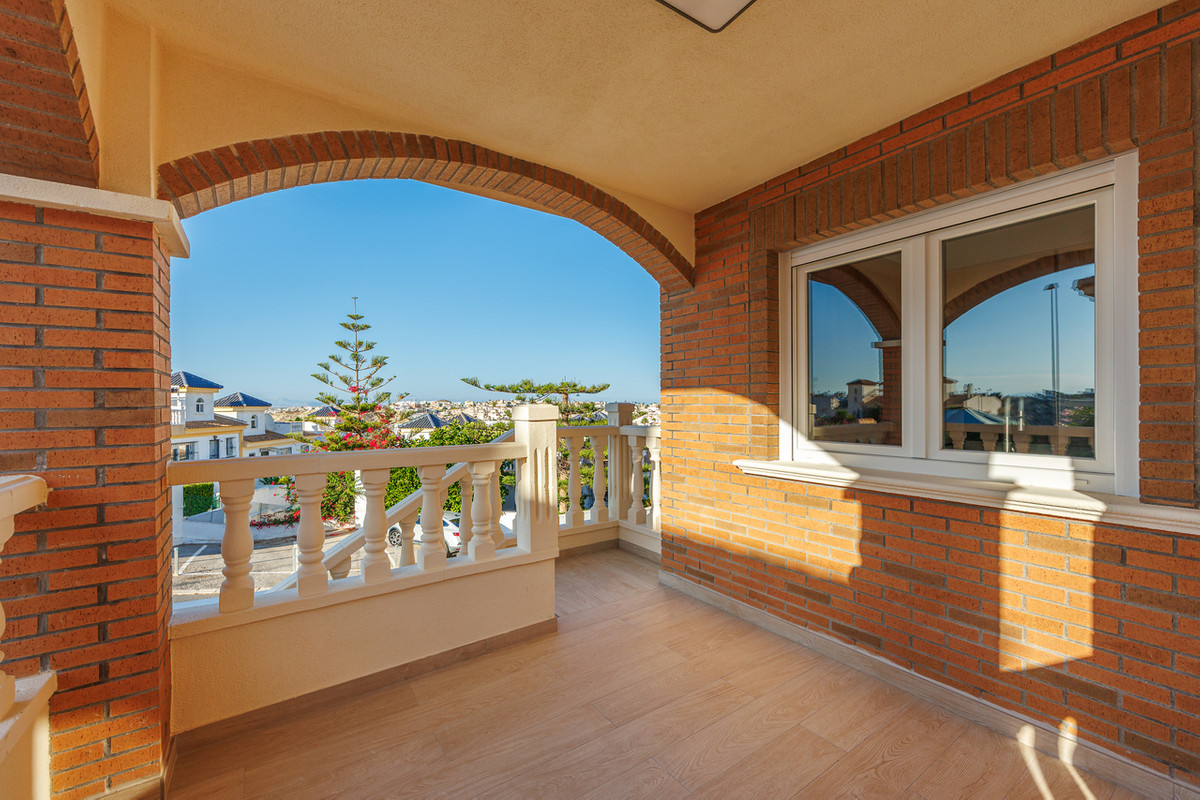 4 Bed Townhouse for sale in Rojales Costa Blanca, Alicante, Spain