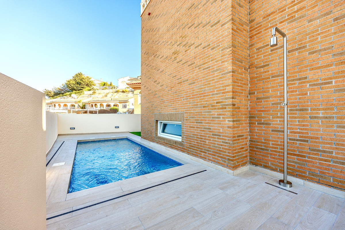 4 Bed Townhouse for sale in Rojales Costa Blanca, Alicante, Spain