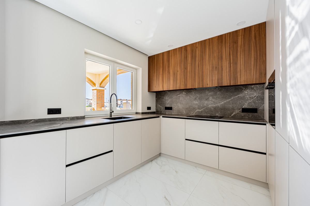 4 Bed Townhouse for sale in Rojales Costa Blanca, Alicante, Spain