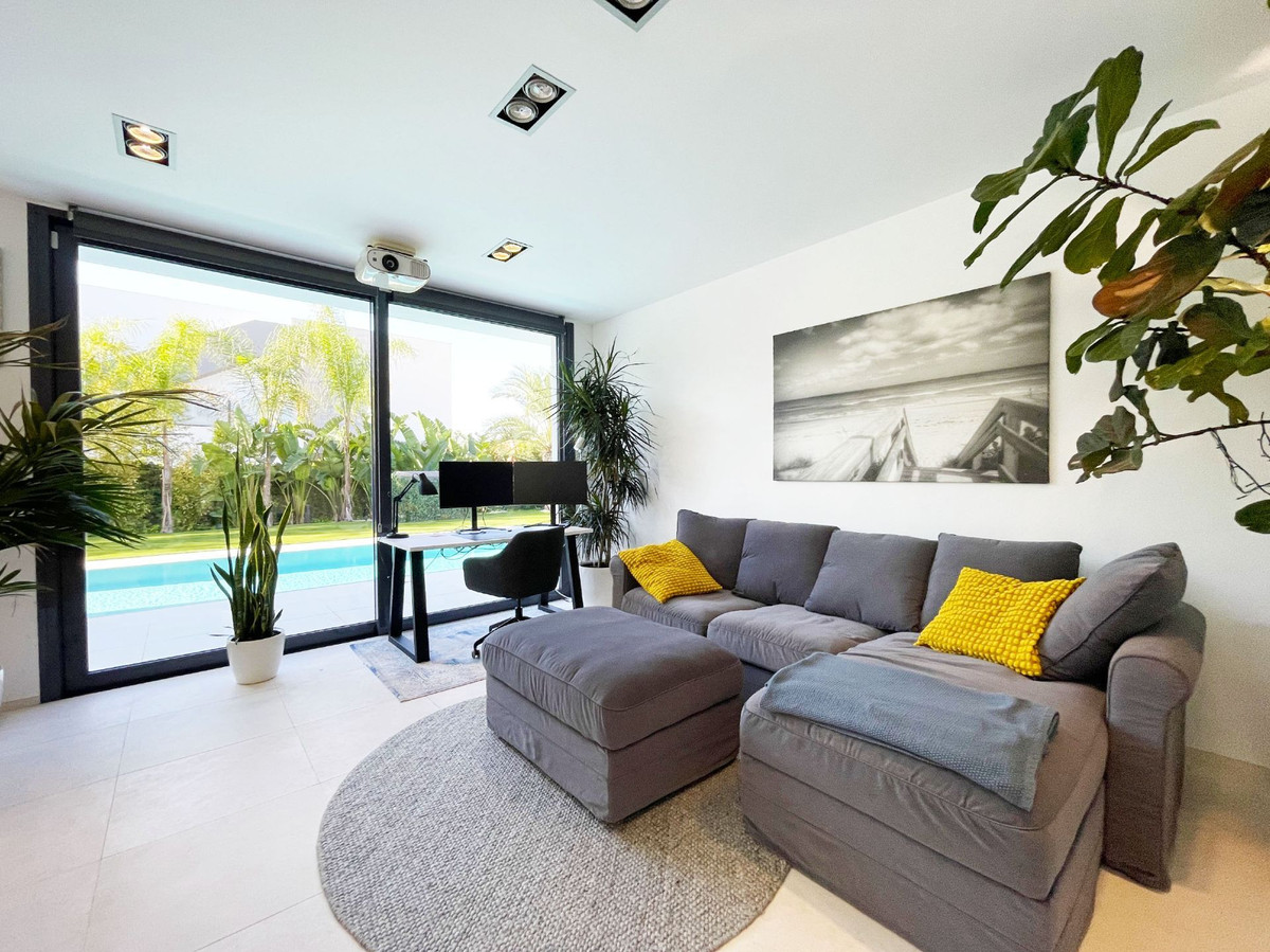 2 Bed Townhouse for sale in Calpe Costa Blanca, Alicante, Spain