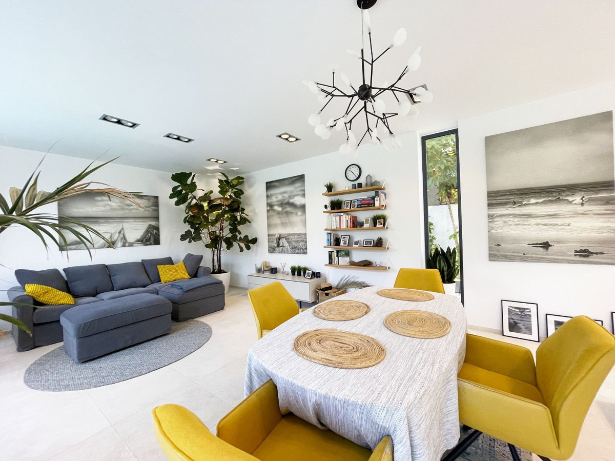 2 Bed Townhouse for sale in Calpe Costa Blanca, Alicante, Spain