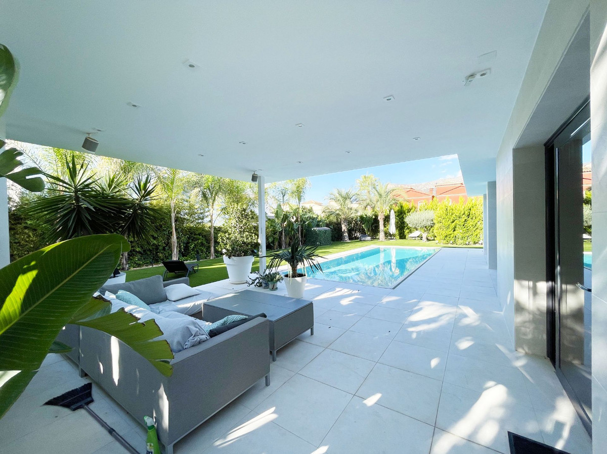 2 Bed Townhouse for sale in Calpe Costa Blanca, Alicante, Spain
