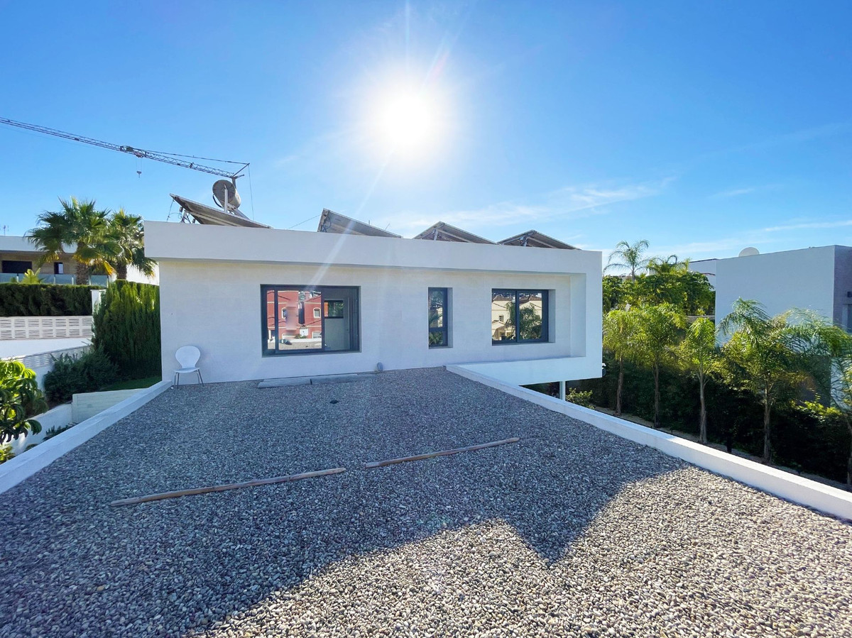 2 Bed Townhouse for sale in Calpe Costa Blanca, Alicante, Spain