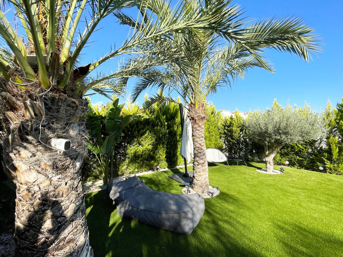 2 Bed Townhouse for sale in Calpe Costa Blanca, Alicante, Spain