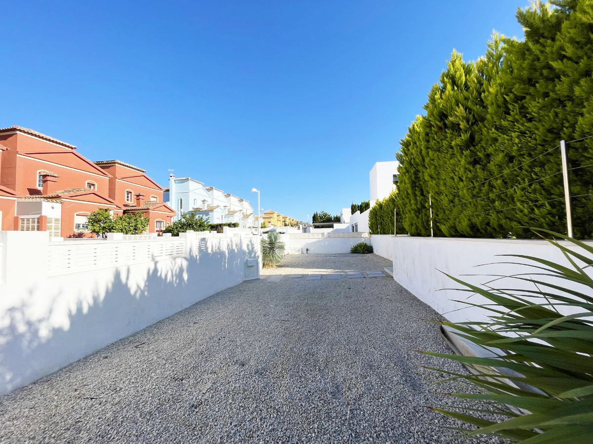 2 Bed Townhouse for sale in Calpe Costa Blanca, Alicante, Spain