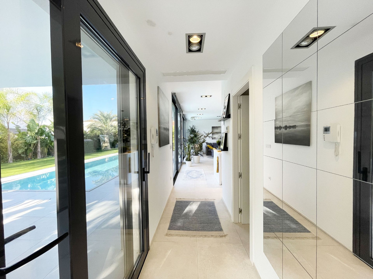 2 Bed Townhouse for sale in Calpe Costa Blanca, Alicante, Spain