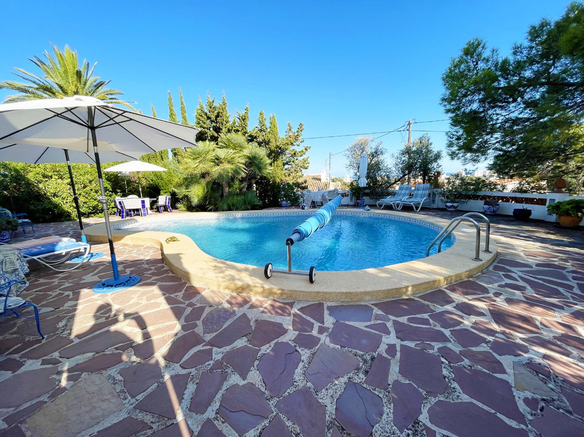 5 Bed Townhouse for sale in Calpe Costa Blanca, Alicante, Spain