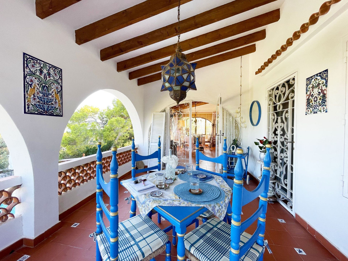 5 Bed Townhouse for sale in Calpe Costa Blanca, Alicante, Spain