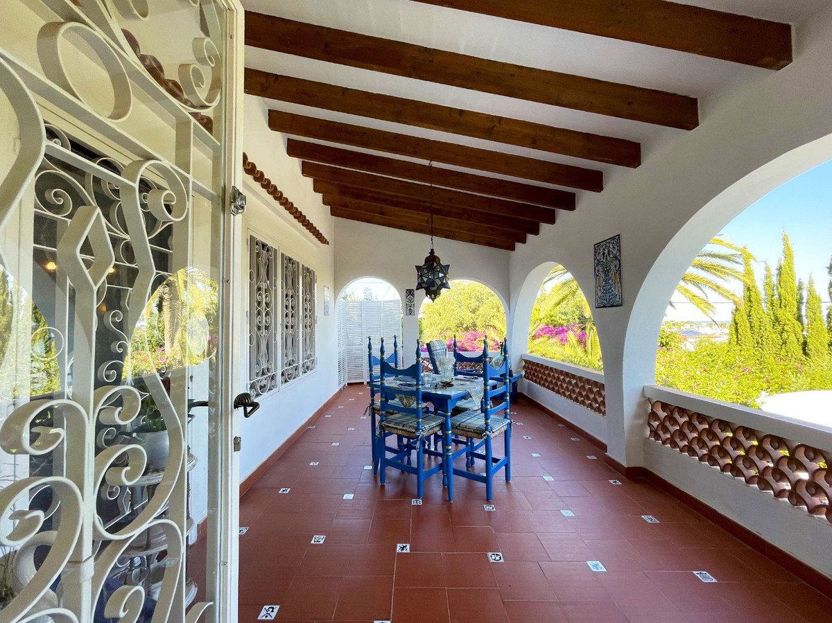 5 Bed Townhouse for sale in Calpe Costa Blanca, Alicante, Spain