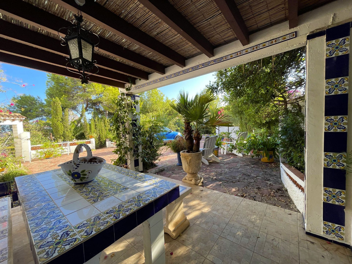 5 Bed Townhouse for sale in Calpe Costa Blanca, Alicante, Spain