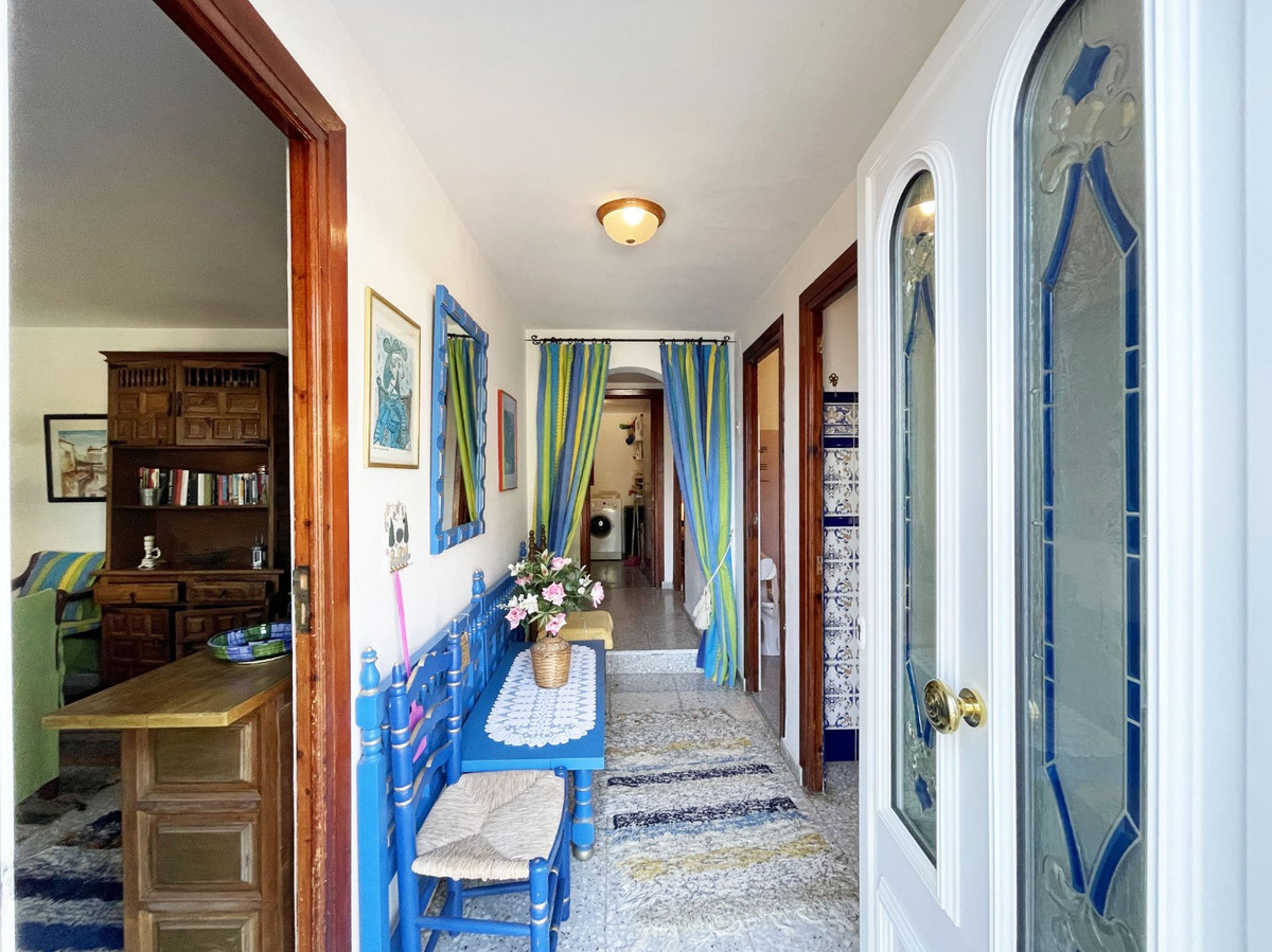 5 Bed Townhouse for sale in Calpe Costa Blanca, Alicante, Spain