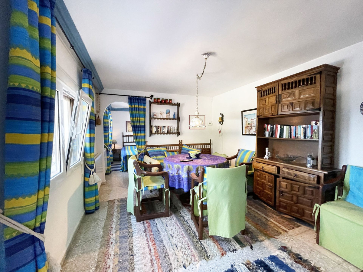 5 Bed Townhouse for sale in Calpe Costa Blanca, Alicante, Spain