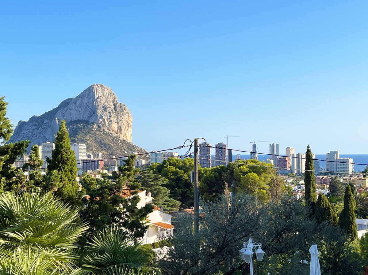 5 Bed Townhouse for sale in Calpe Costa Blanca, Alicante, Spain