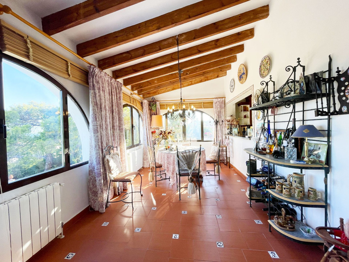 5 Bed Townhouse for sale in Calpe Costa Blanca, Alicante, Spain