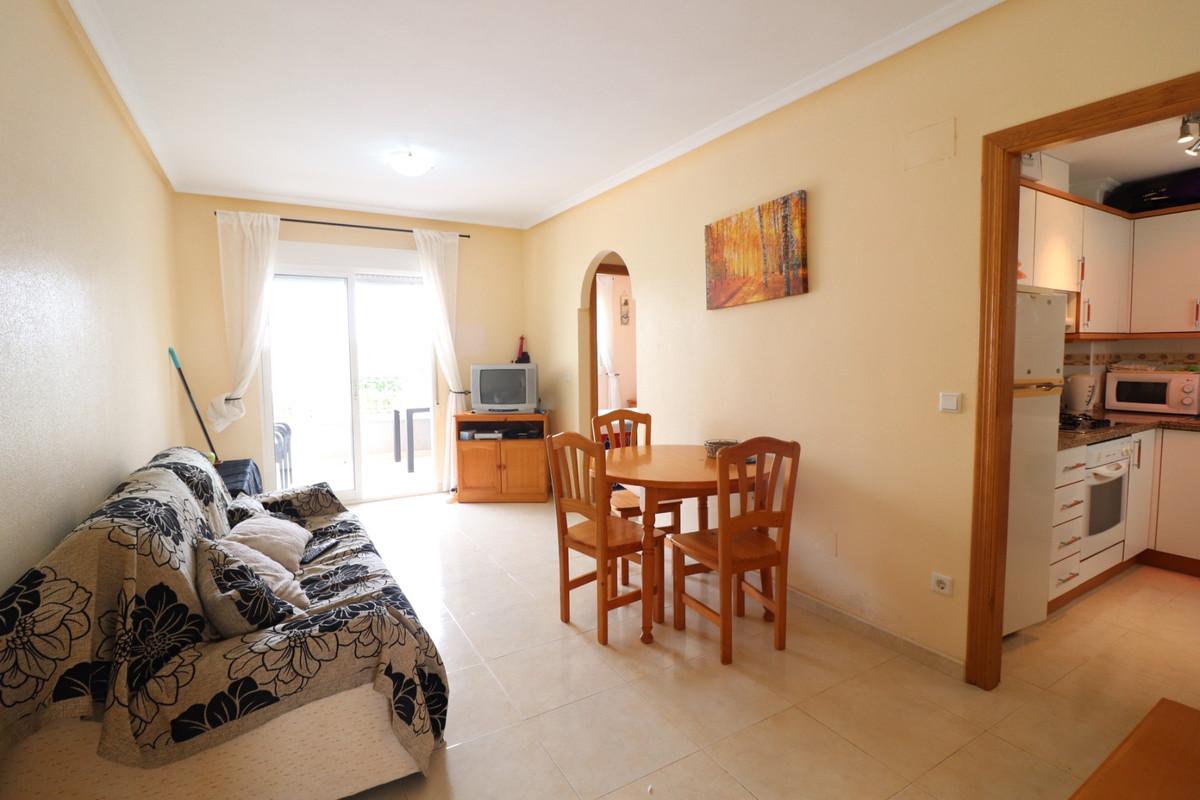 Se vende Apartamento Planta Media de 2 dormitorios en Costa Blanca, Alicante, España