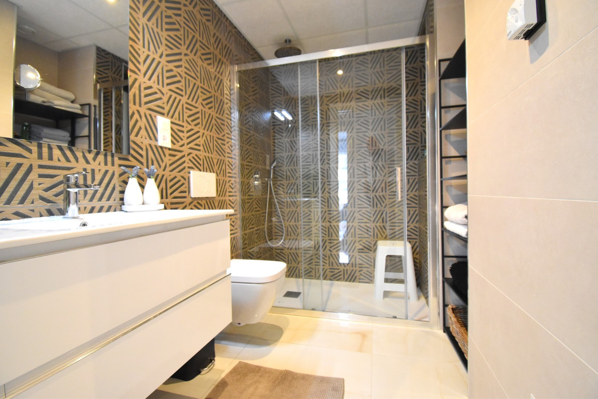 Se vende Apartamento Planta Media de 3 dormitorios en Costa Blanca, Alicante, España