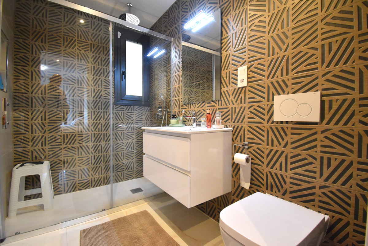 Se vende Apartamento Planta Media de 3 dormitorios en Costa Blanca, Alicante, España