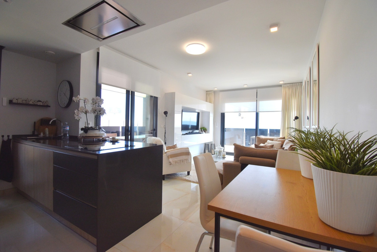 Se vende Apartamento Planta Media de 3 dormitorios en Costa Blanca, Alicante, España