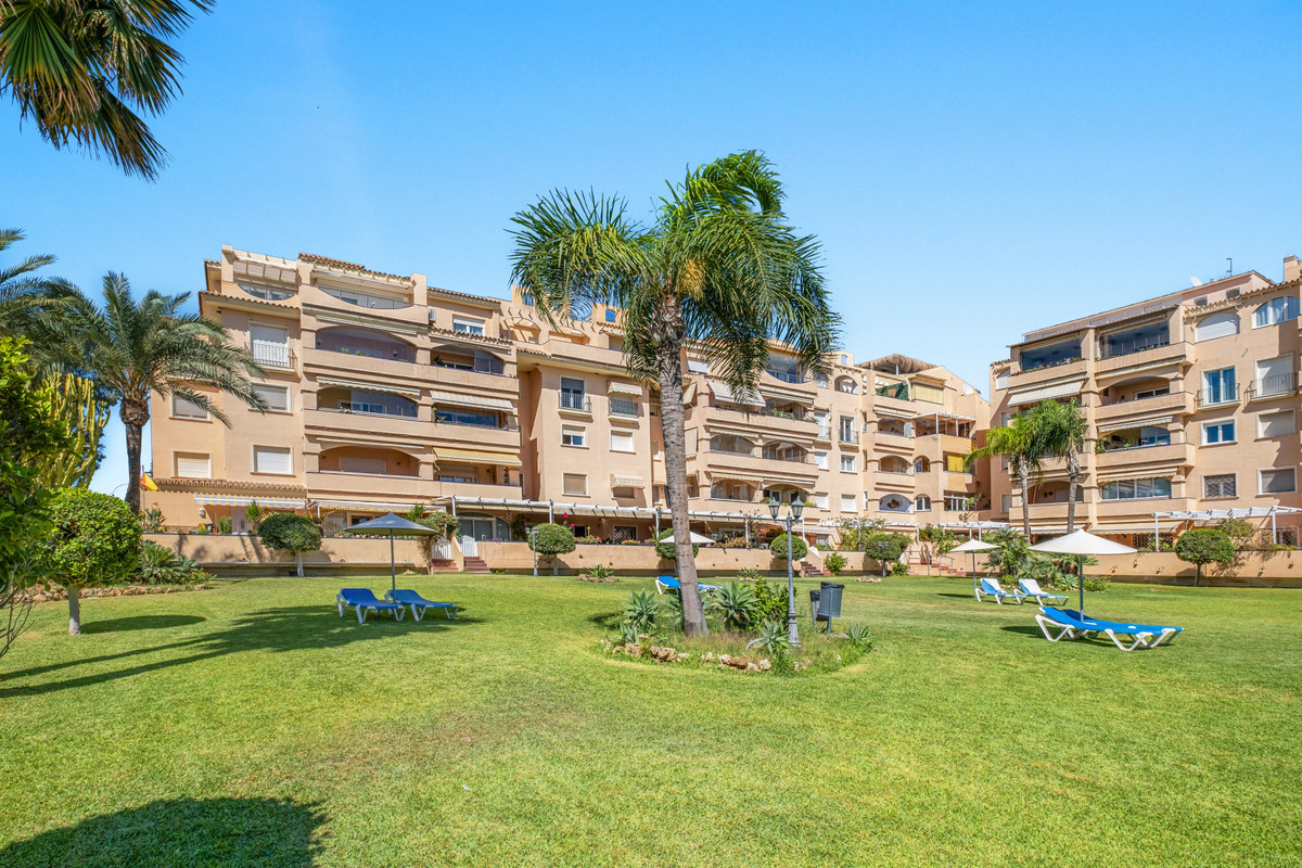 2 Bed Apartment for sale in Los Alamos Costa Del Sol, Málaga, Spain