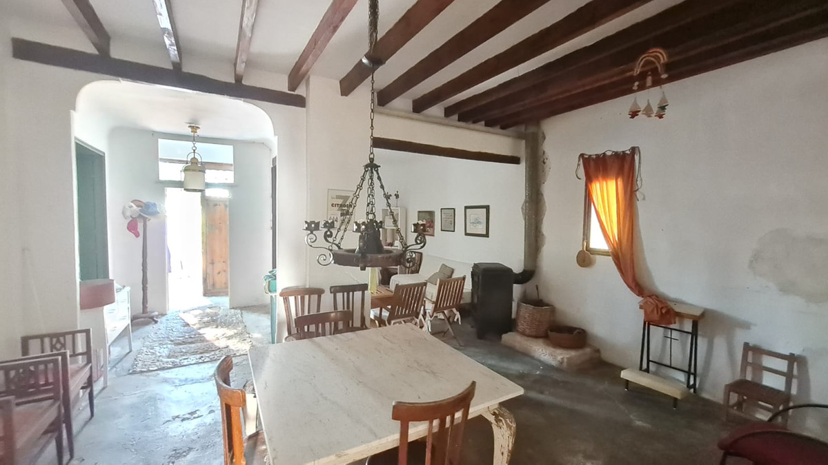 6 Bed Townhouse for sale in Monforte Del Cid Costa Blanca, Alicante, Spain