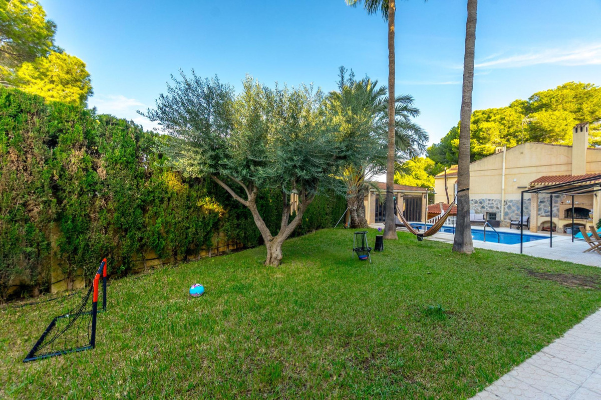 Se vende Villa - Chalet de 4 dormitorios en Costa Blanca, Alicante, España