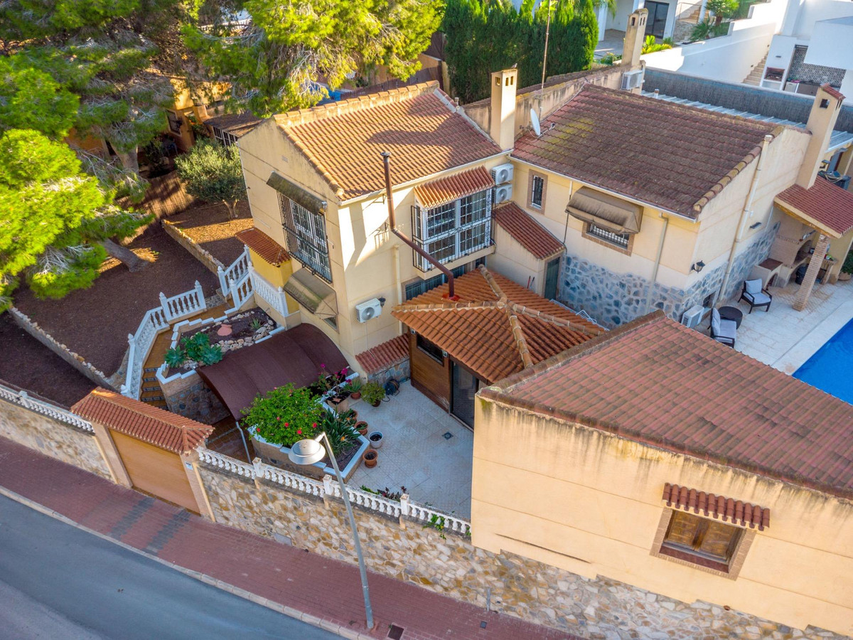 Se vende Villa - Chalet de 4 dormitorios en Costa Blanca, Alicante, España