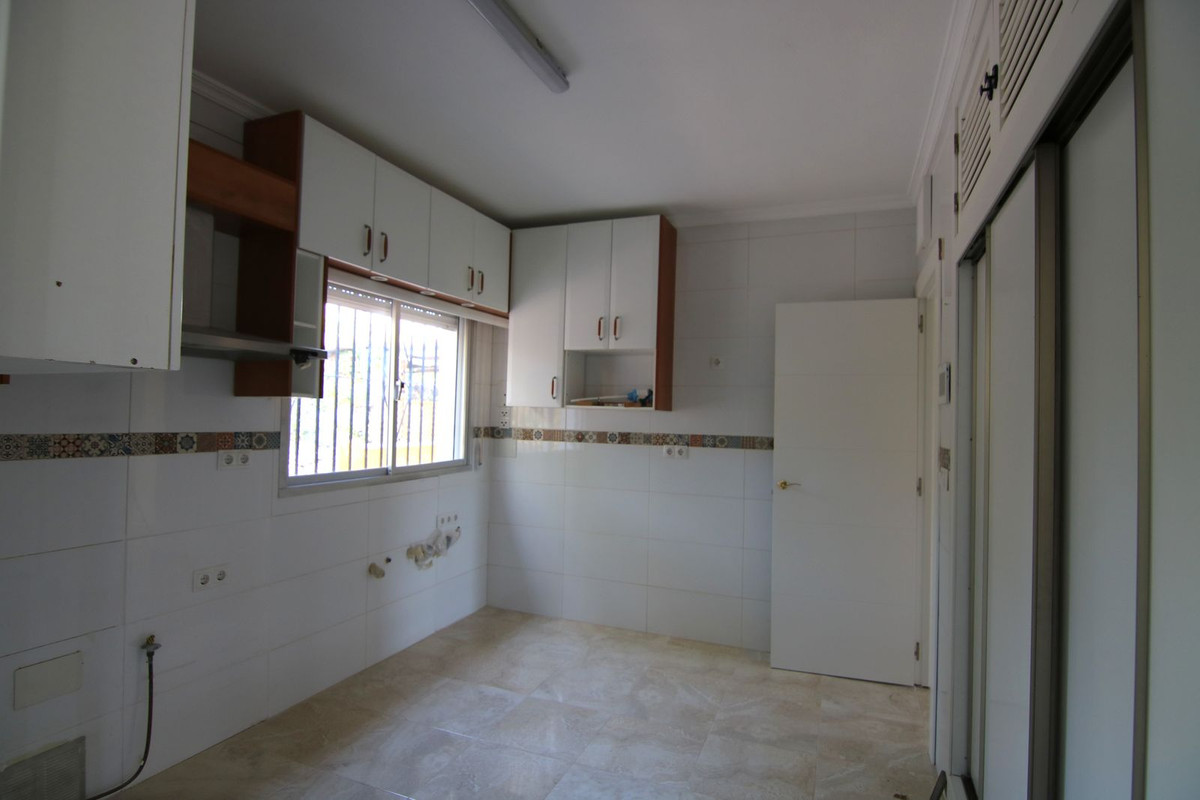 Se vende Villa - Chalet de 3 dormitorios en Costa Del Sol, Málaga, España