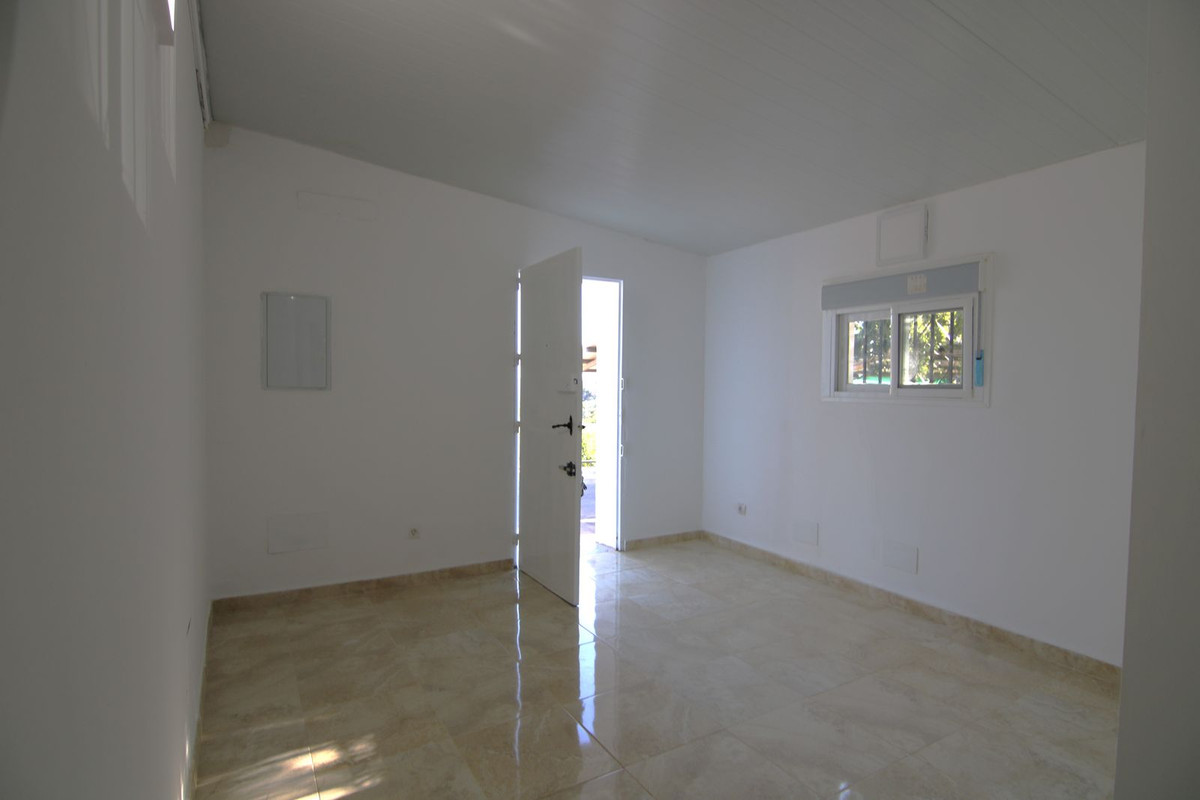 Se vende Villa - Chalet de 3 dormitorios en Costa Del Sol, Málaga, España