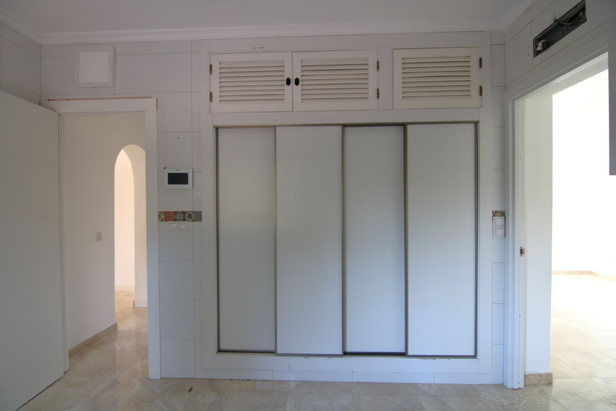 Se vende Villa - Chalet de 3 dormitorios en Costa Del Sol, Málaga, España