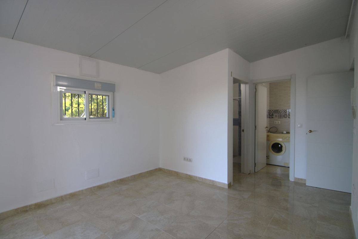 Se vende Villa - Chalet de 3 dormitorios en Costa Del Sol, Málaga, España