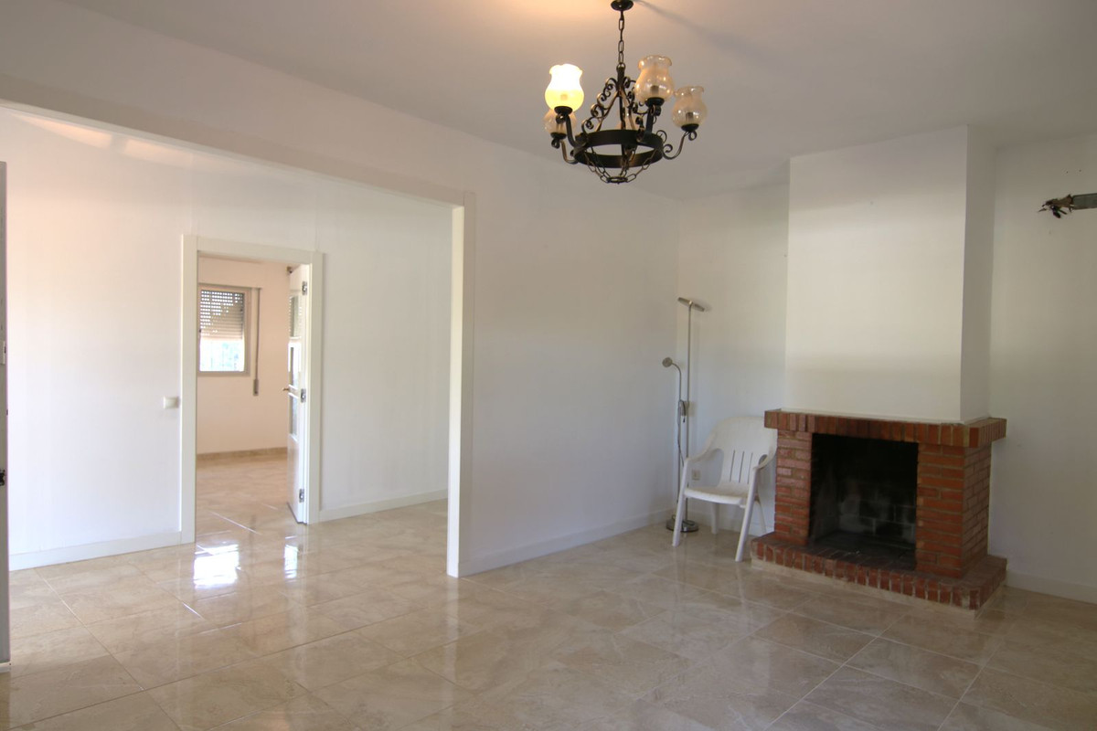 Se vende Villa - Chalet de 3 dormitorios en Costa Del Sol, Málaga, España