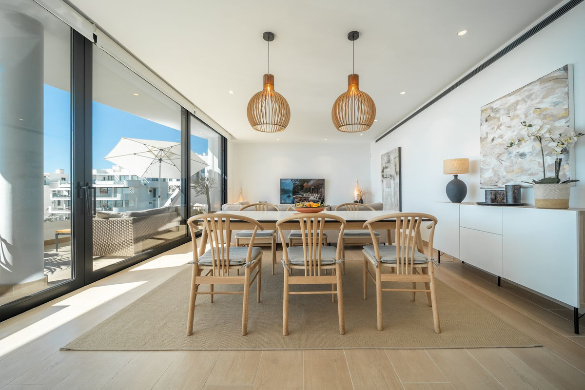 Se vende Apartamento Planta Media de 4 dormitorios en Costa Del Sol, Málaga, España