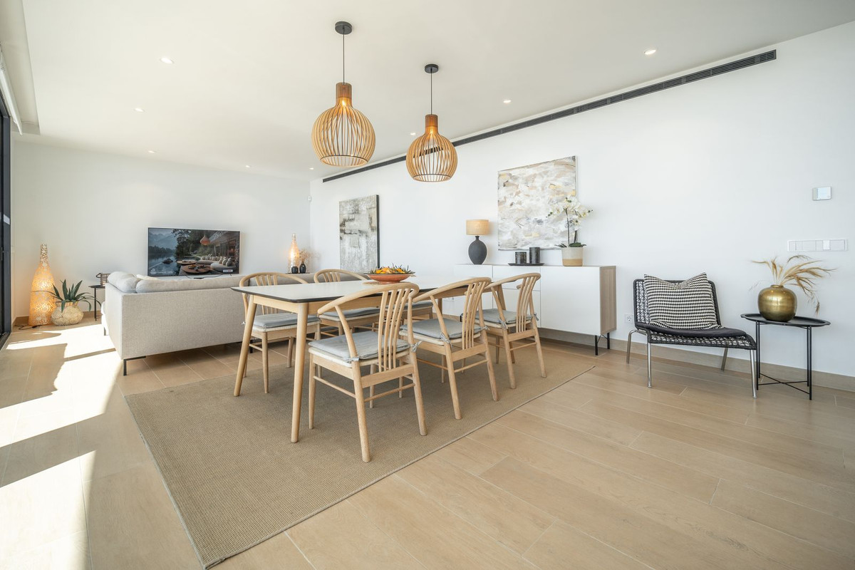 Se vende Apartamento Planta Media de 4 dormitorios en Costa Del Sol, Málaga, España